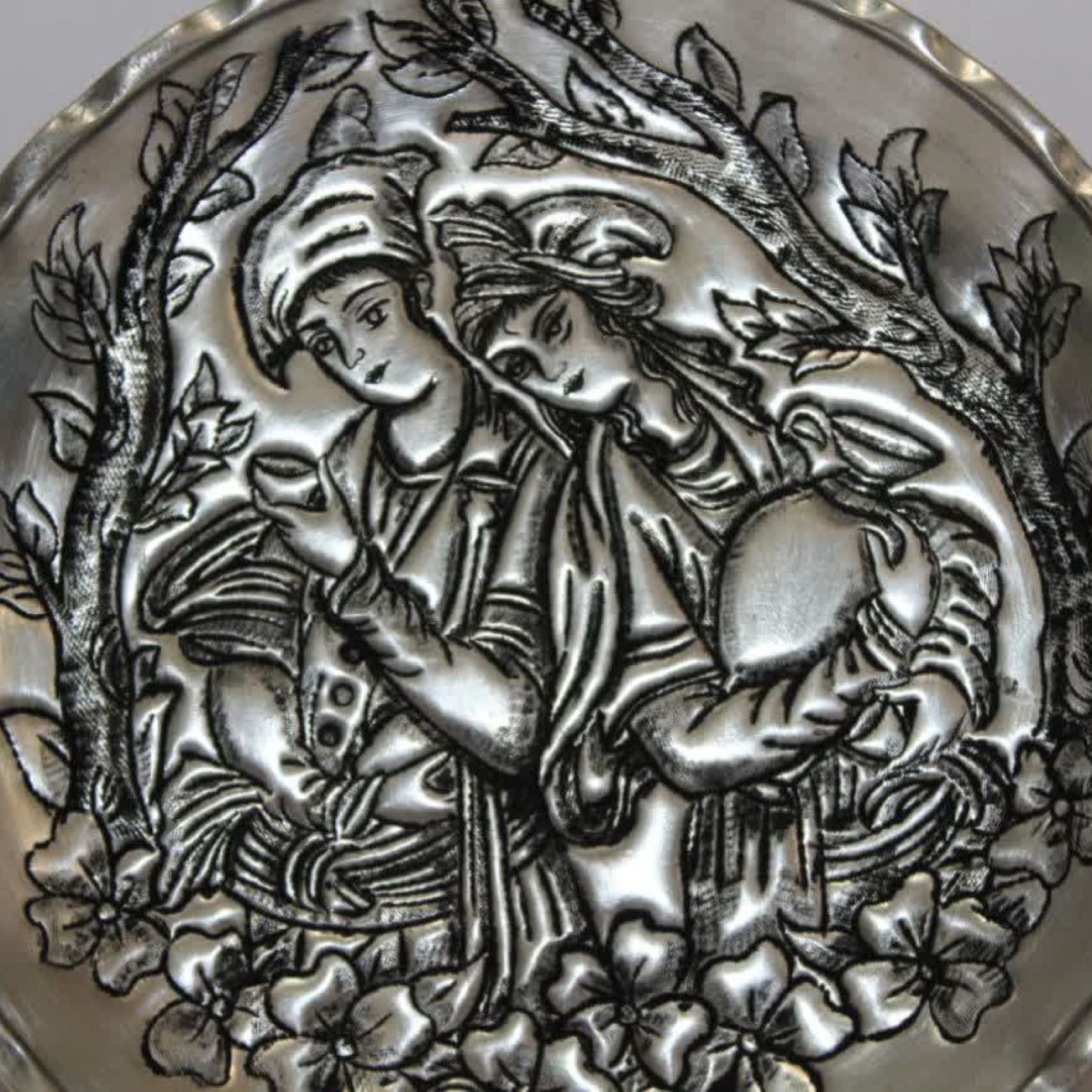 Persian Decorative Copper Wall Plate Hand Engraving in Layla & Majnun Design