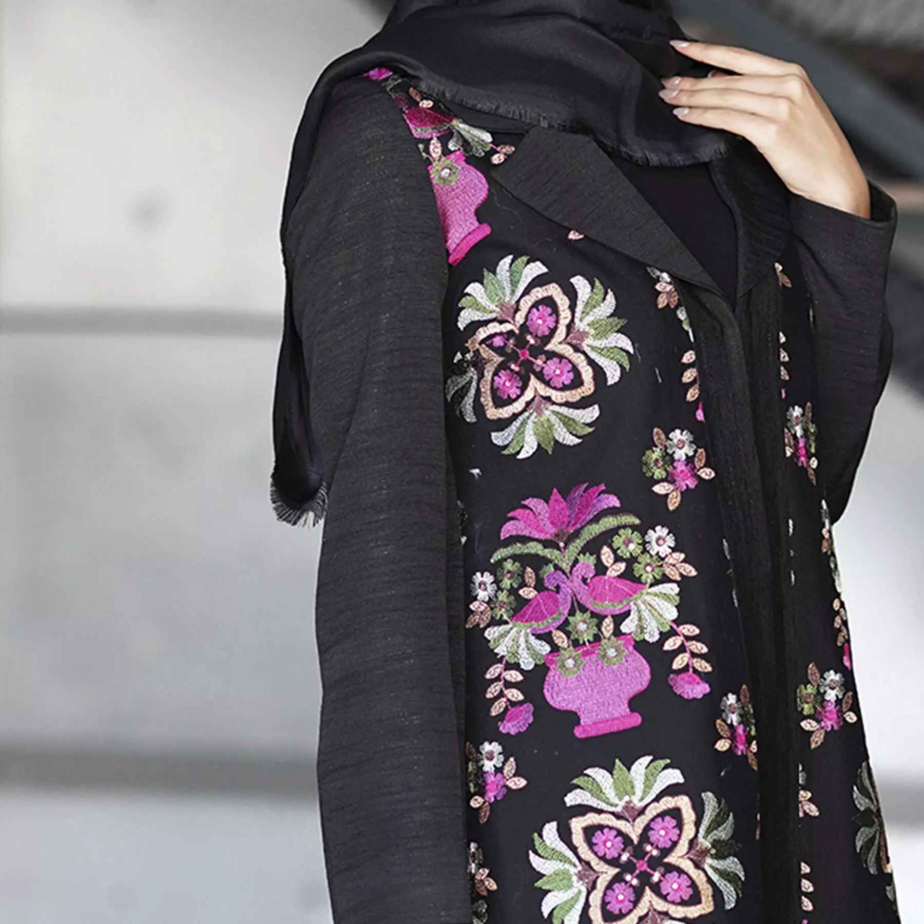 Persian Embroidered Manto for Women Model Flower