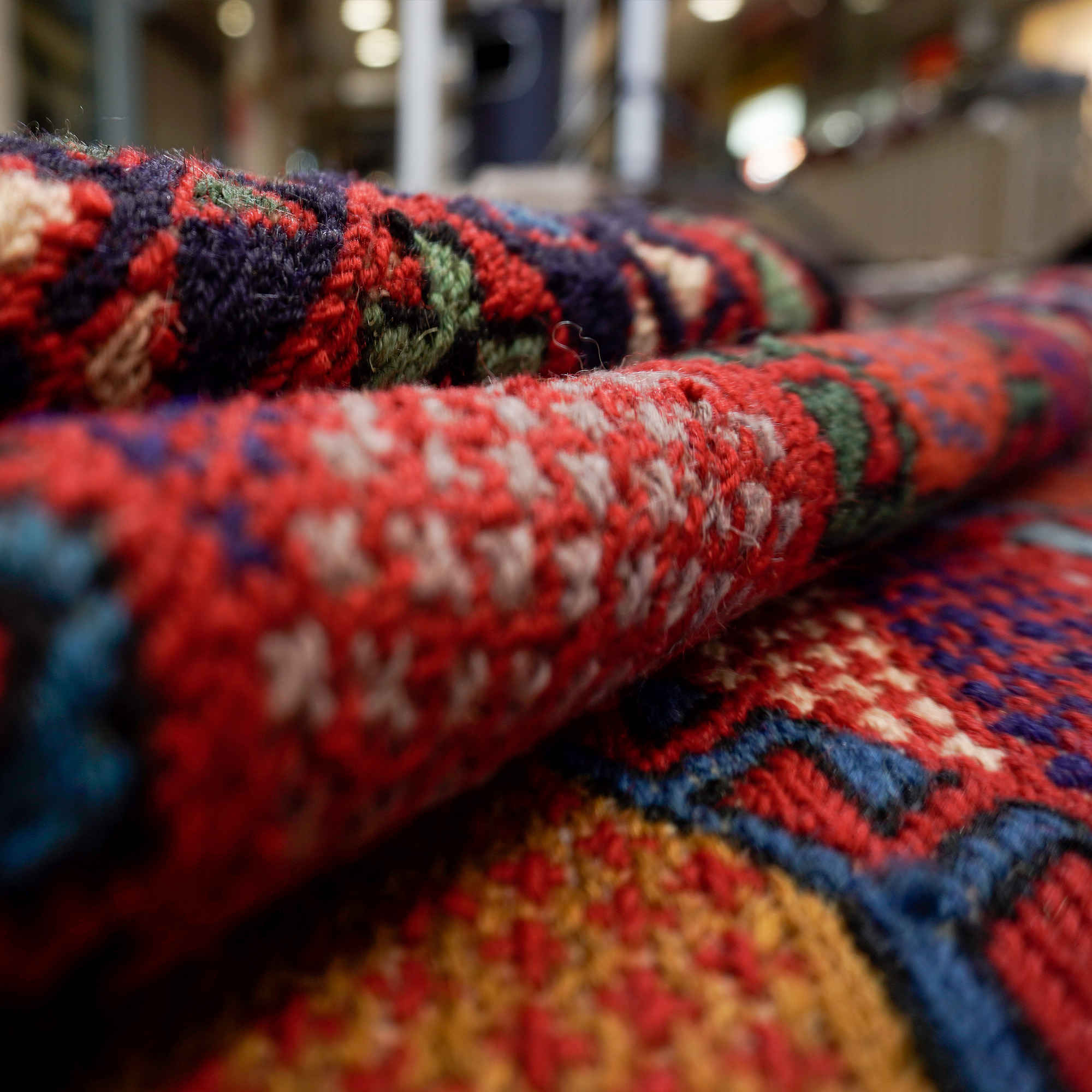 Persian Rug Table Runner Handwoven in Qashqai Style Geometric