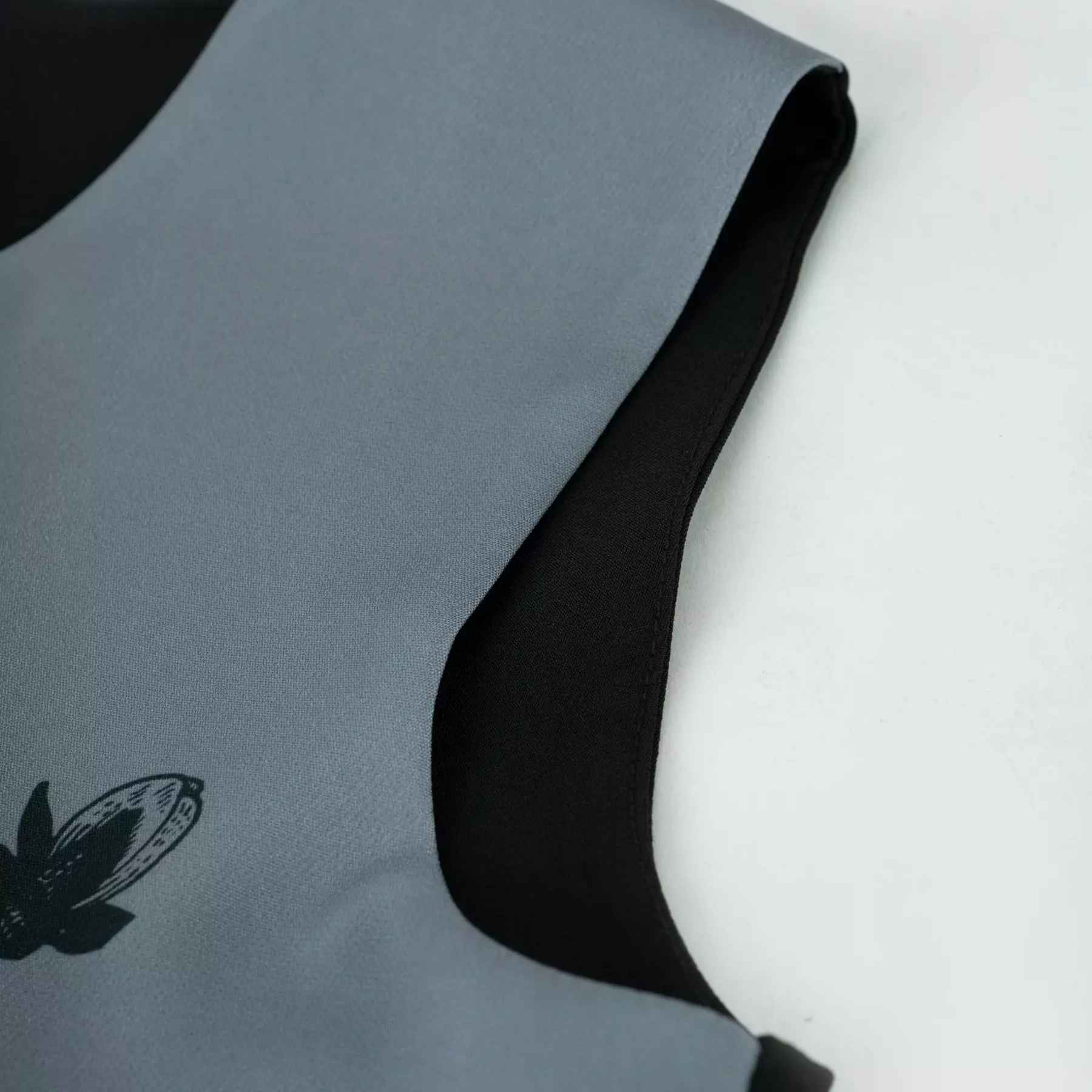 Persian Tank Top for Women with Calligraphy Design