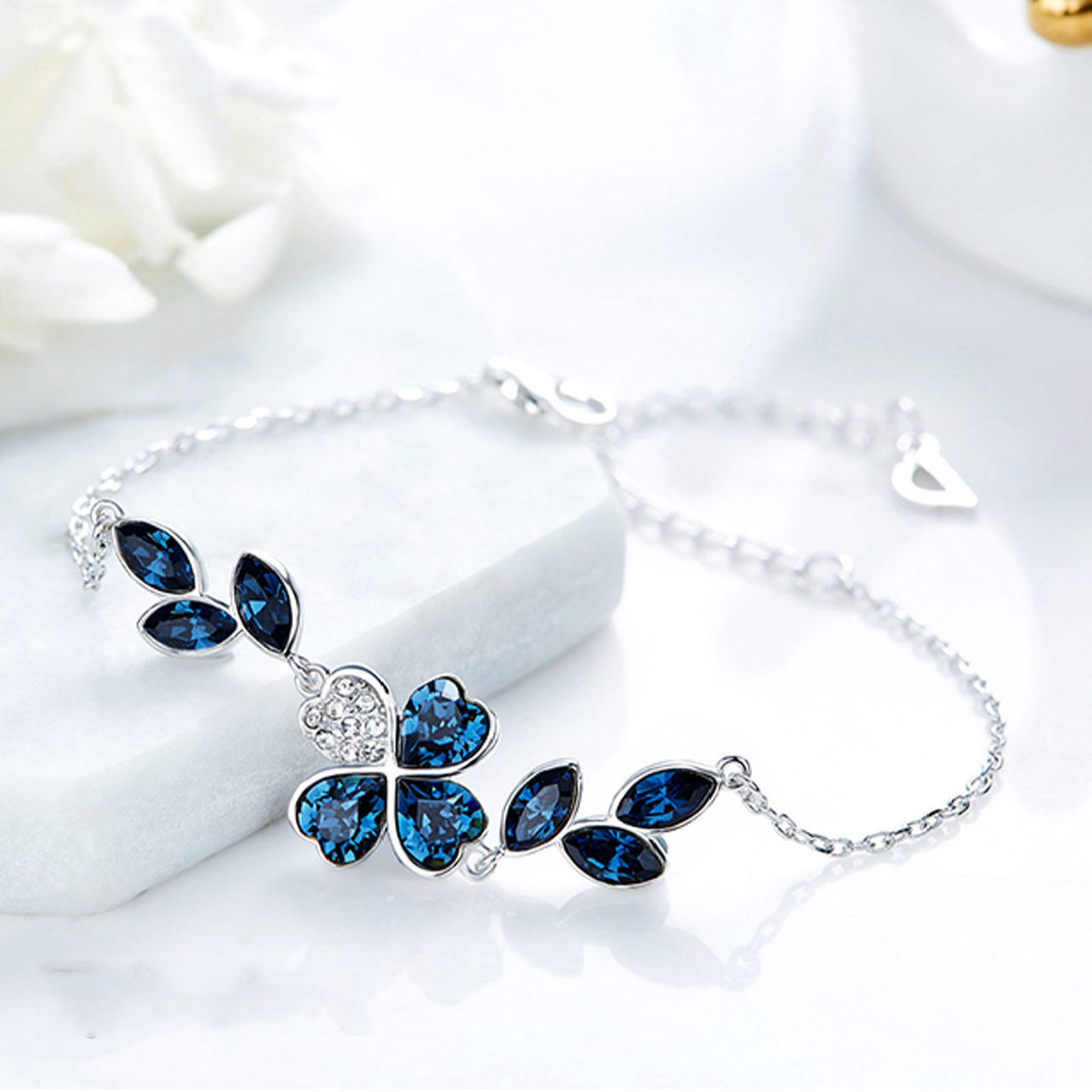 Silver Bracelet with Little Flower Design for Women