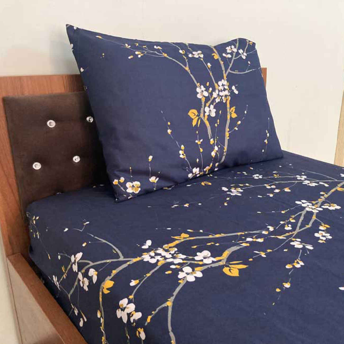 2 Piece Bed Sheet Set with Floral Design