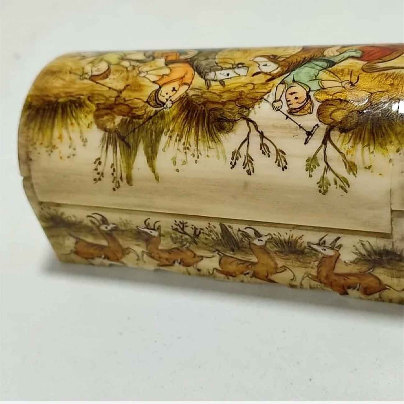 Handcrafted Bone Jewelry Box with Persian-Inspired Design