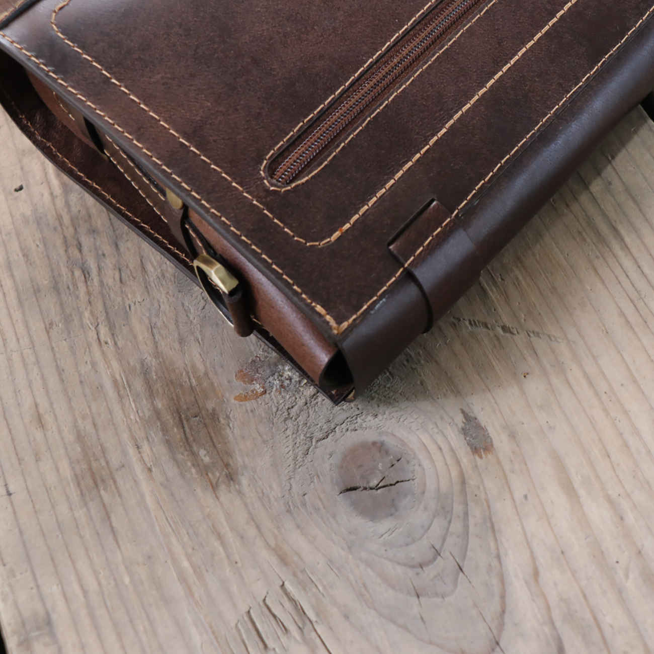 Luxurious Handcrafted Leather Shoulder Bag – Dark Brown