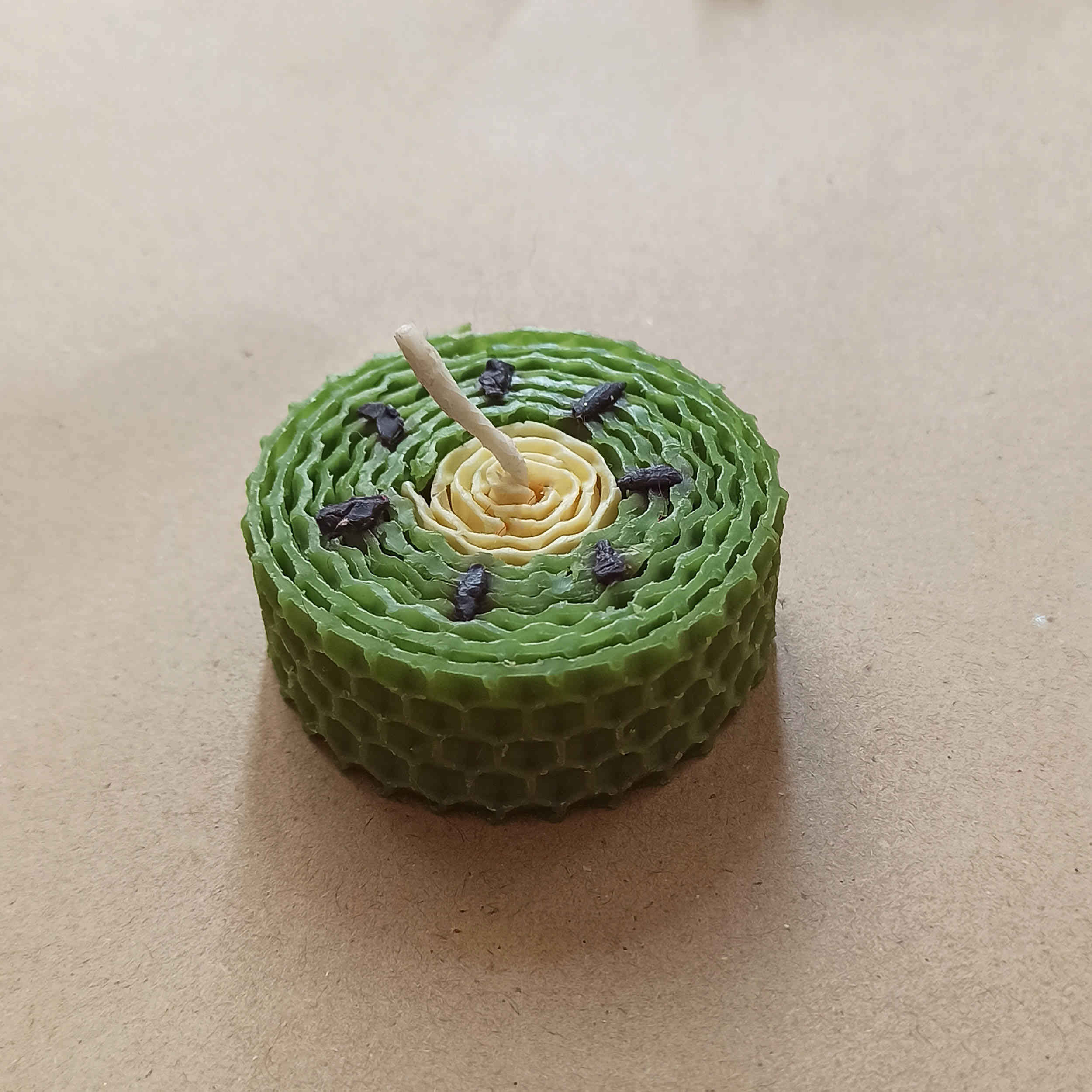 Handcrafted Natural Beeswax Candle with Kiwi Design