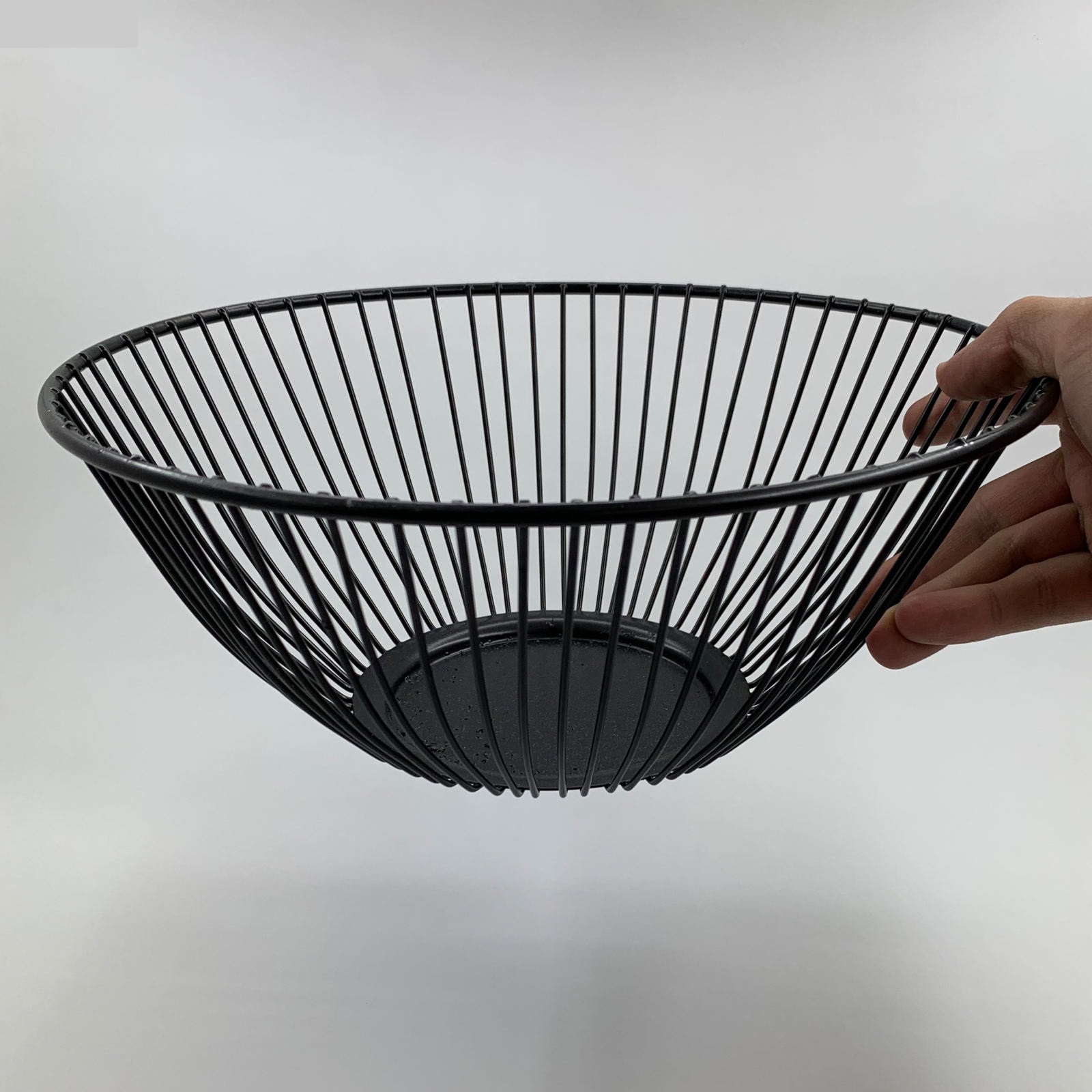 Metal Wire Fruit Basket Chic & Luxe in Black