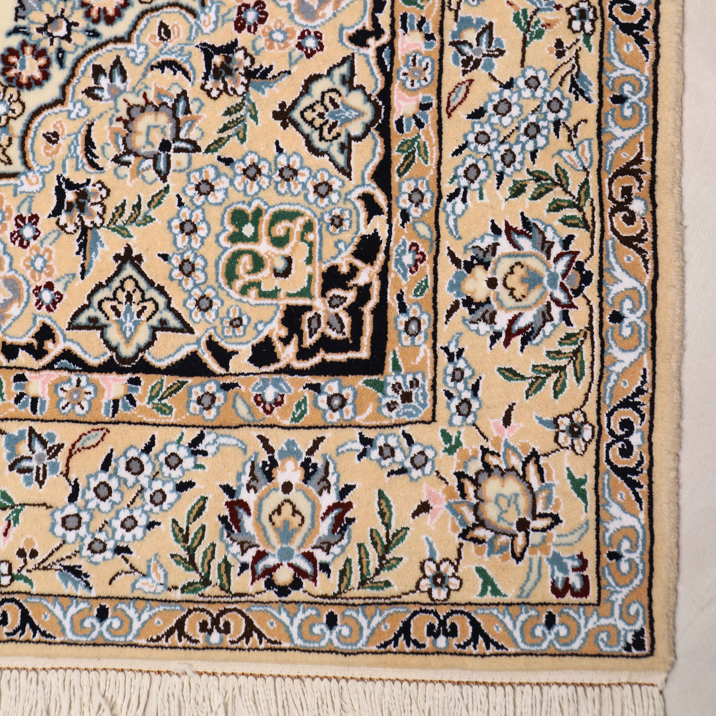 Original Persian Carpet with Wool Hand-Knotted in Isfahan Lachak Toranj