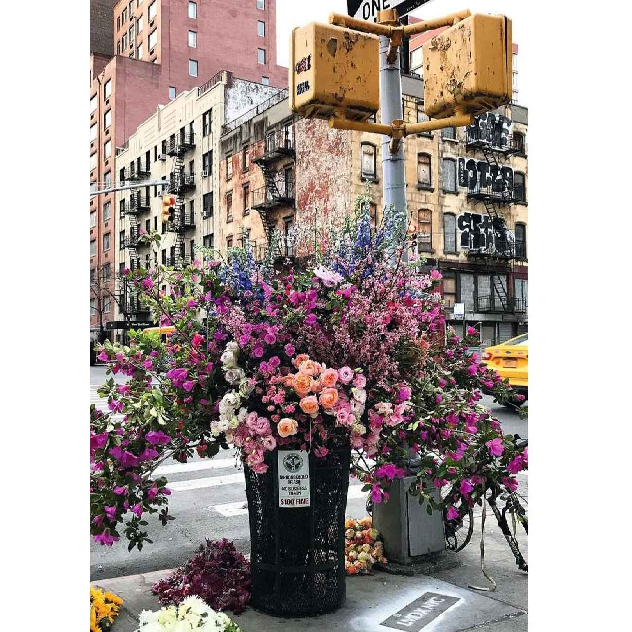 300-Piece Jigsaw Puzzle Flowers in New York