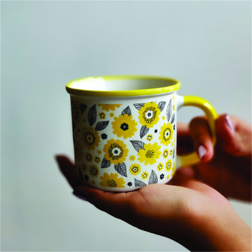 Artistic Ceramic Mug – Flower-Inspired Design