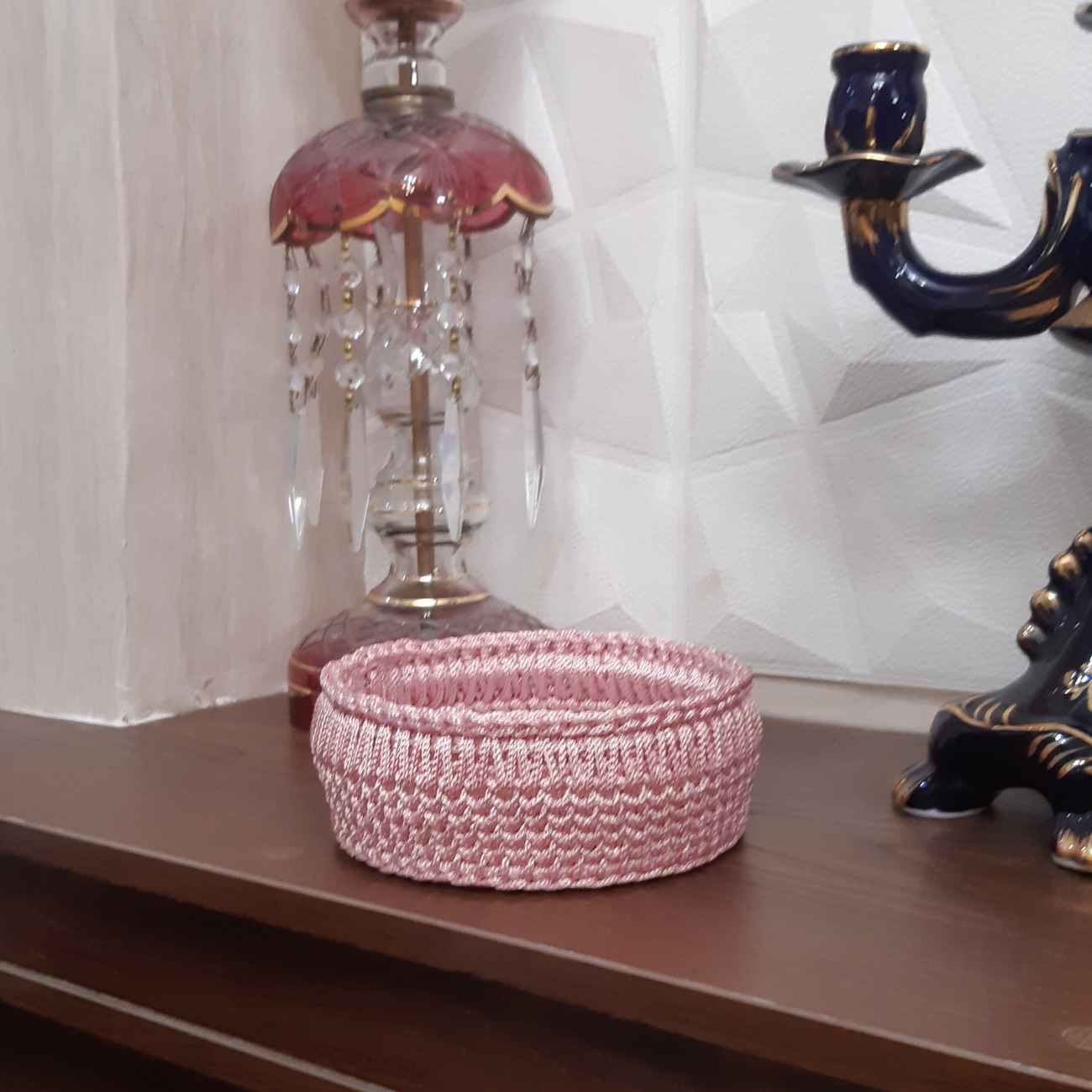 Crochet Basket with Wooden Lid – Artistry & Utility for Keeping Your Home Tidy