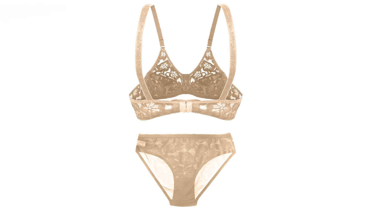 Lace Bra and Panty Set – Timeless Charm & Elegant