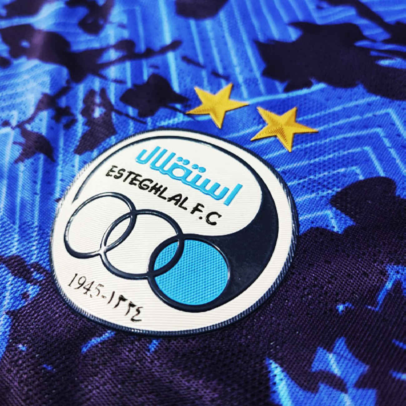 Official Esteghlal Home Jersey 2022/2023 – Authentic Design for True Fans