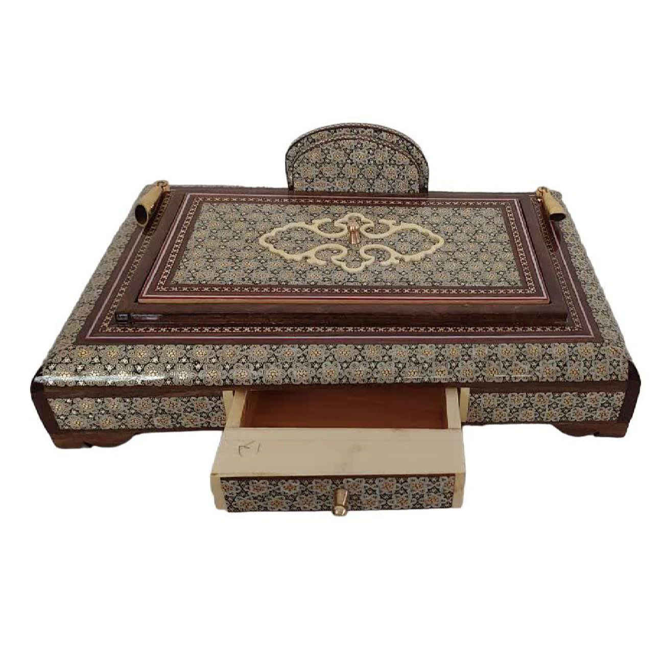 Functional Beauty – Handcrafted Pen Holder for Office & Study Spaces