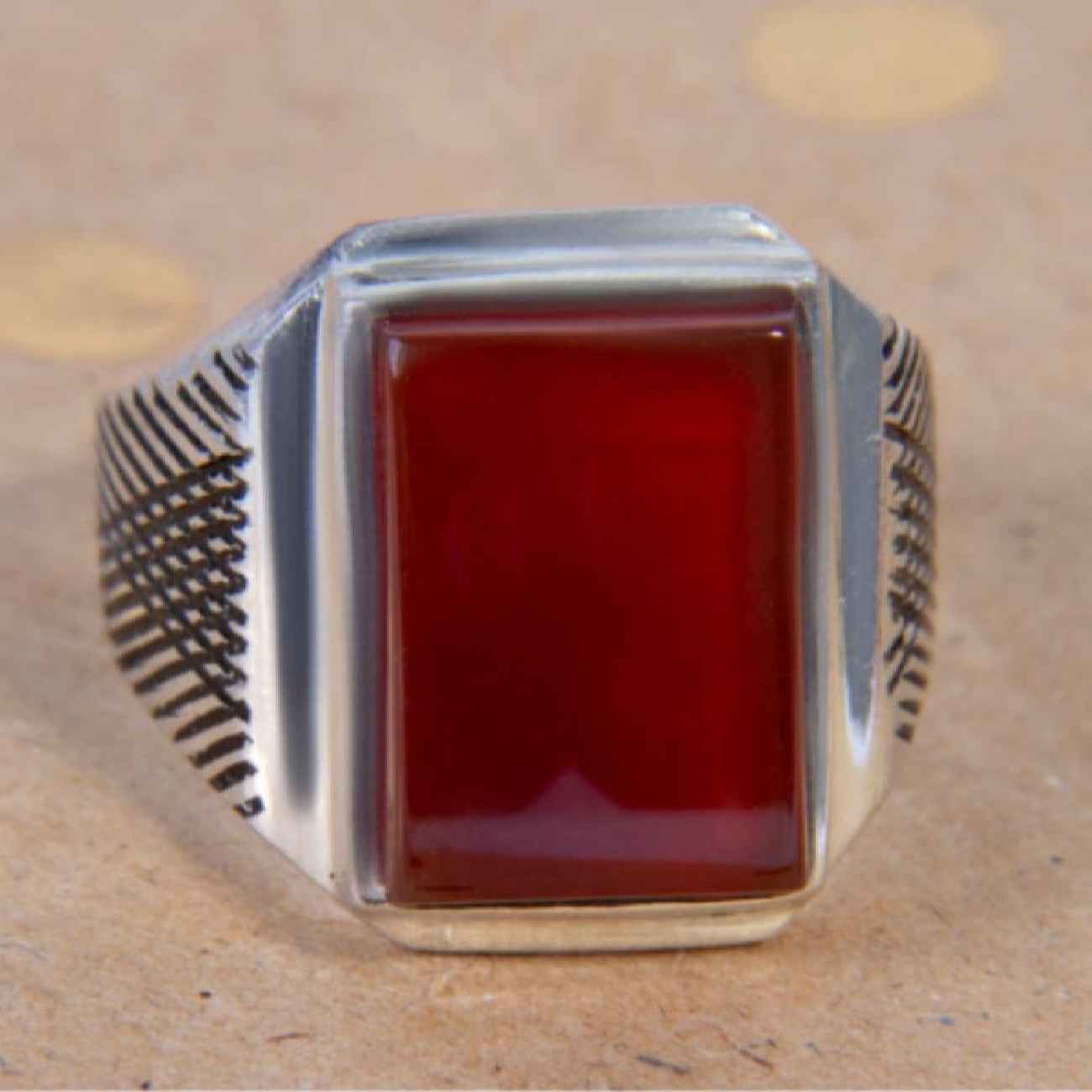 Persian Men’s Silver Ring with Red Agate Stone – Stunning Gift with Rich Cultural Significance