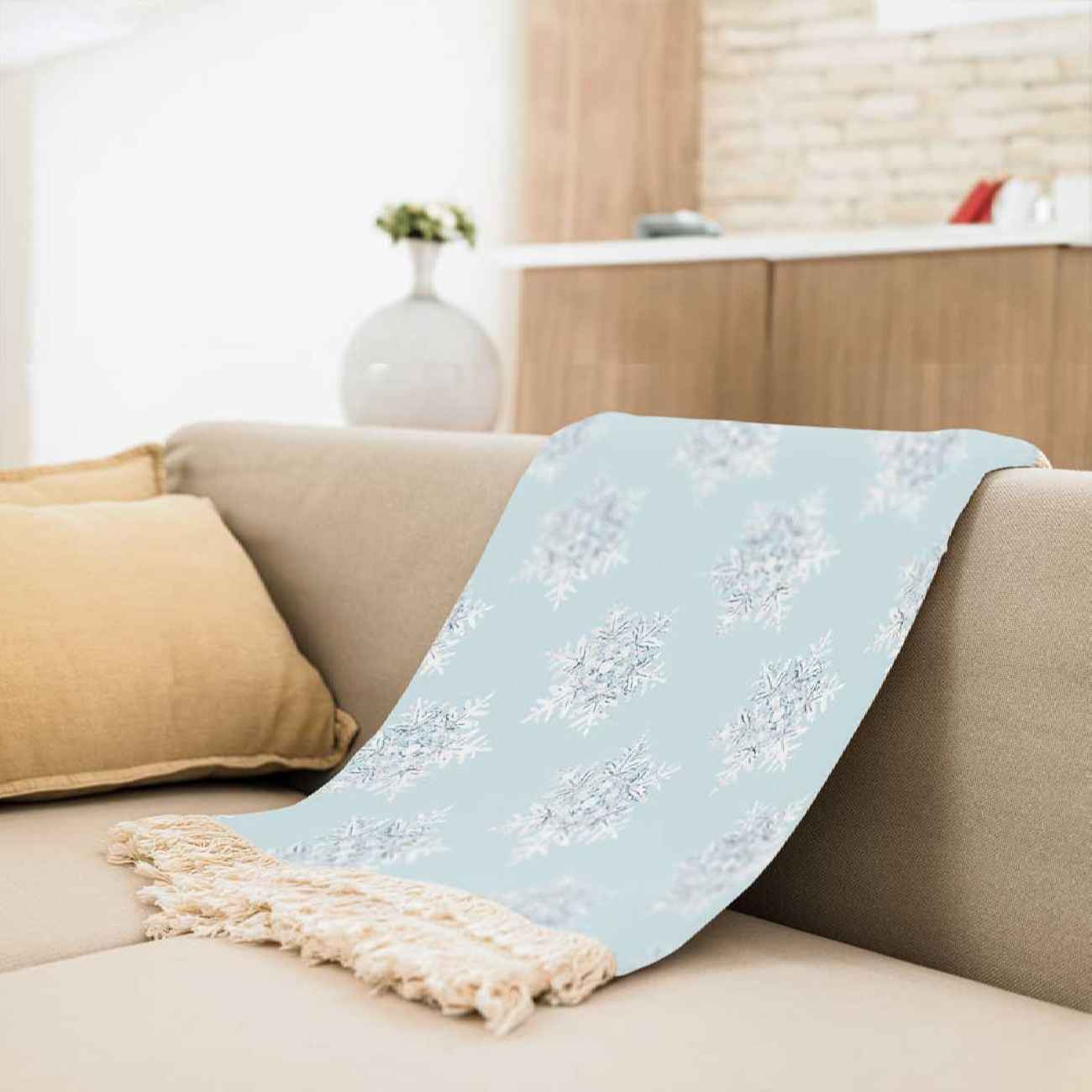 Sofa Throw with Winter Snowflake Design – Cozy and Stylish for Every Season