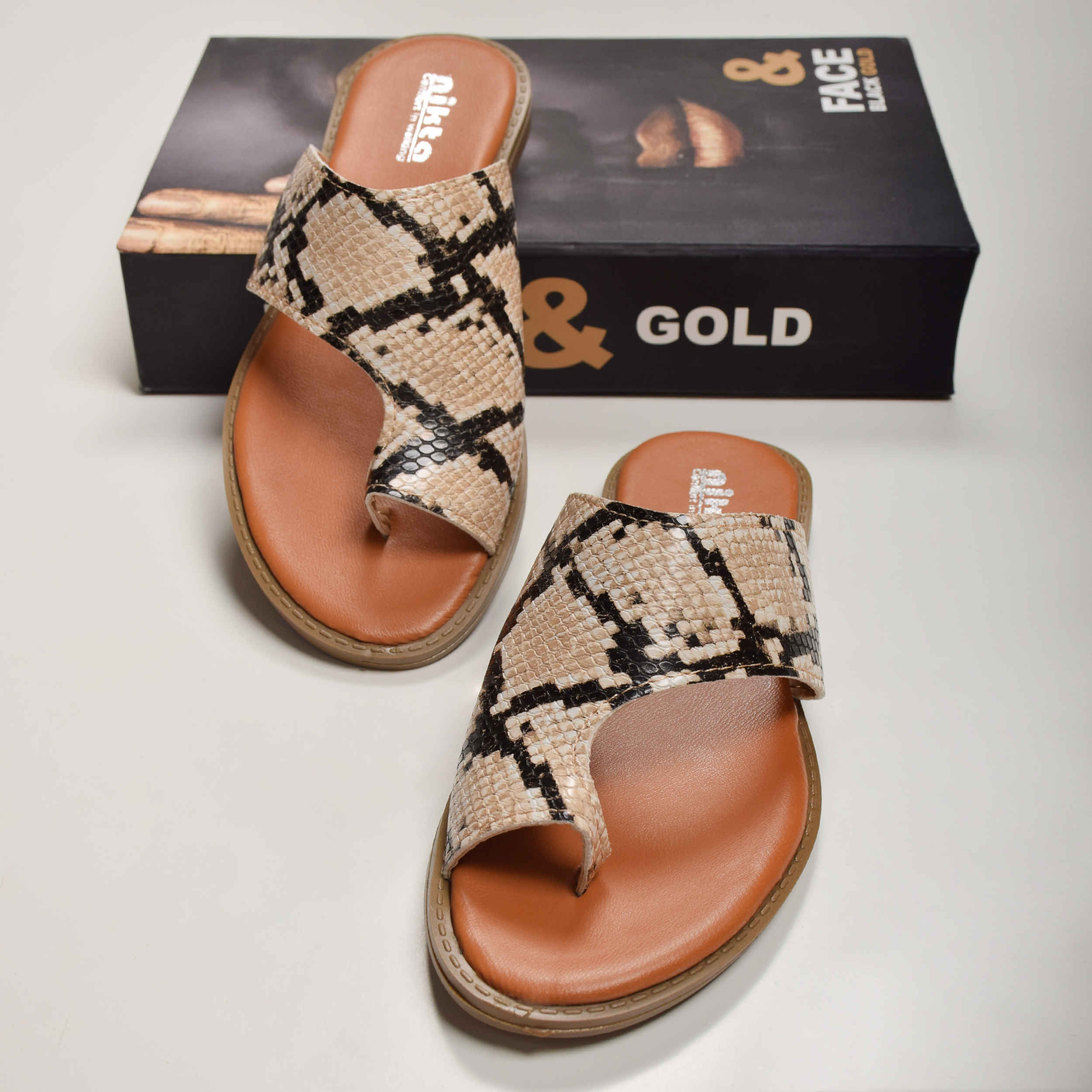 Toe Ring Slipper for Women – Suitable for Summer & Durable in Brown