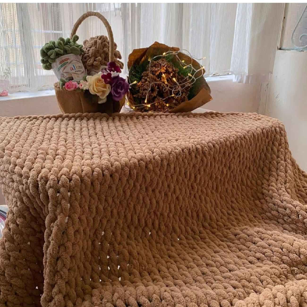 Hunky Knitted Sofa Throw – Soft, Warm & Stylish for Living Rooms