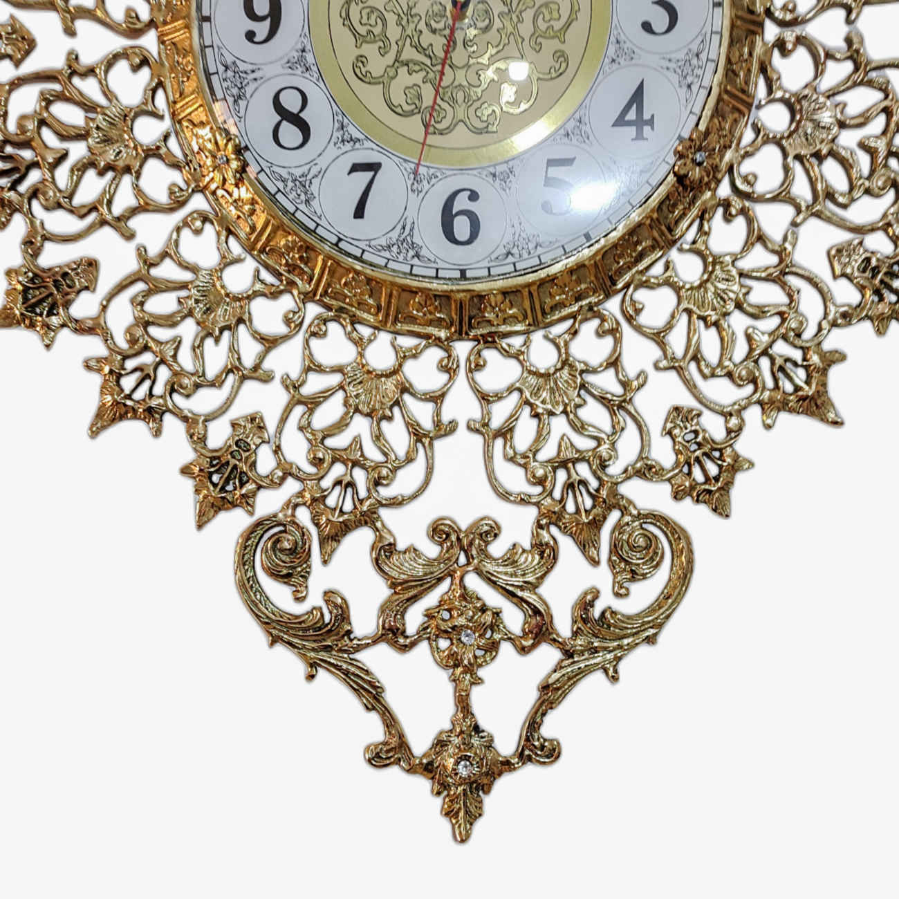 Antique-Inspired Brass Wall Clock – Luxe and Practical for Luxurious Homes