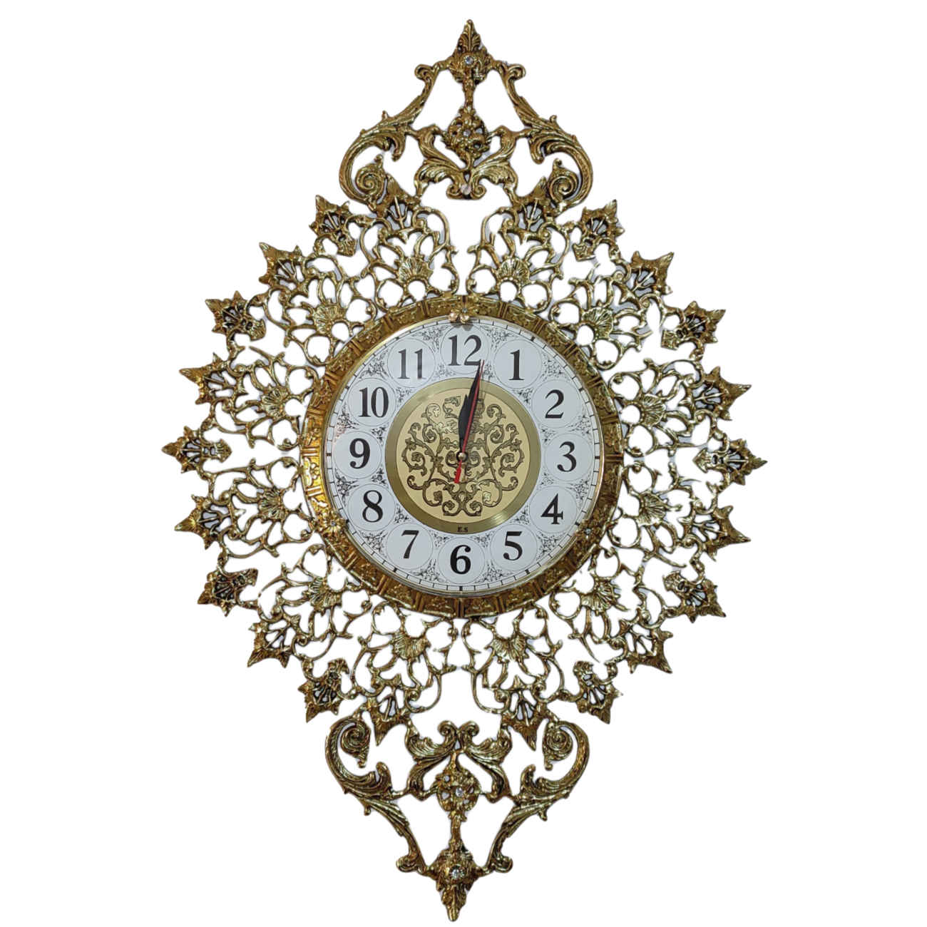 Antique-Inspired Brass Wall Clock - Luxe and Practical for Luxurious Homes