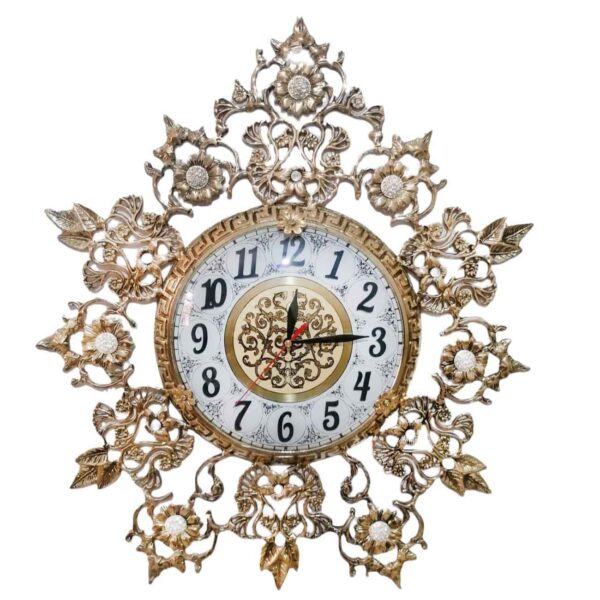 Exquisite Brass Wall Clock Perfect for Classic and Contemporary Interiors