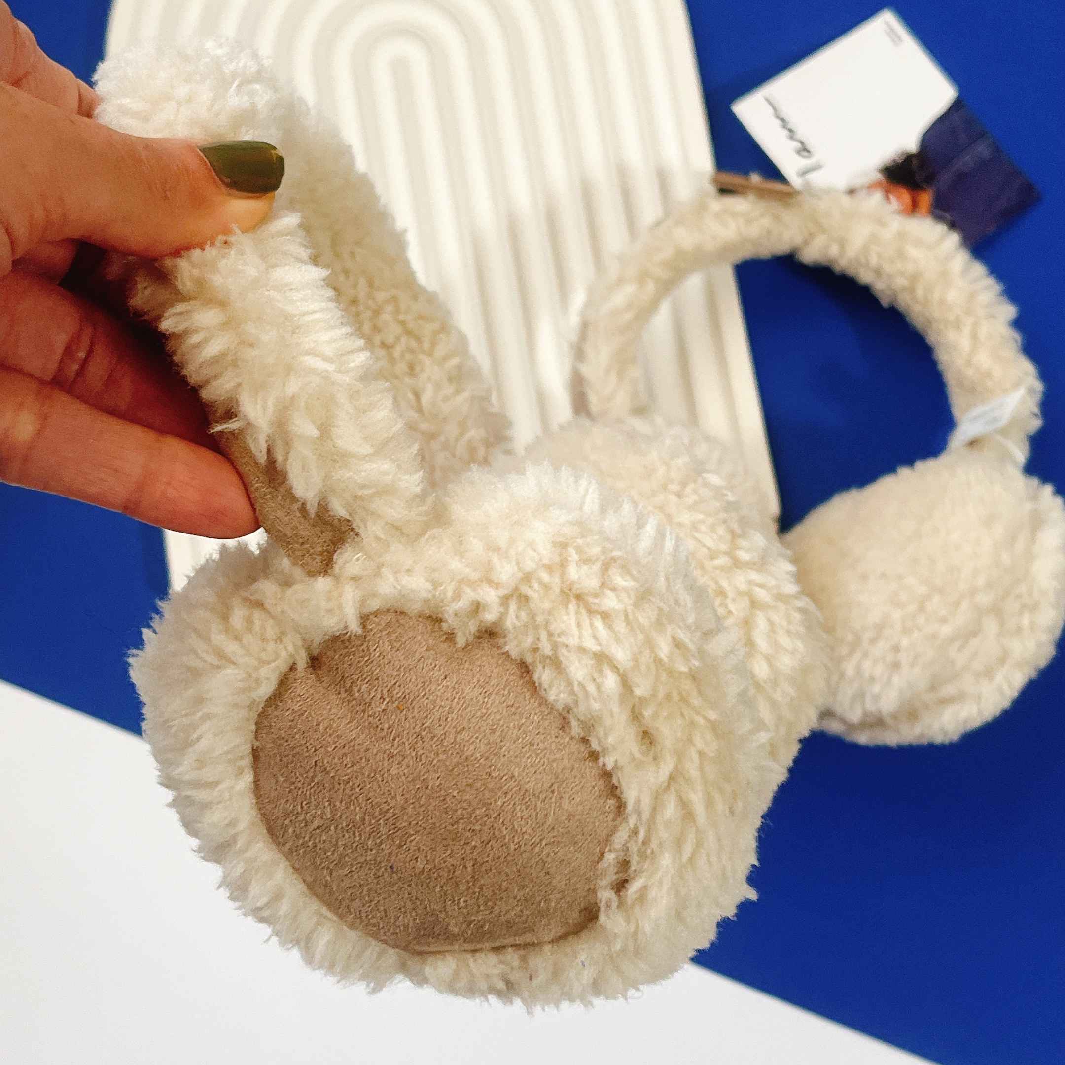 Fur Earmuffs – Soft Luxury for the Cold Season & Your Ears in Cream