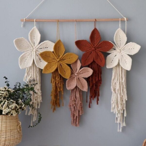 Macrame Wall Hanging Tapestry: Elegant Floral Design for Home Decor