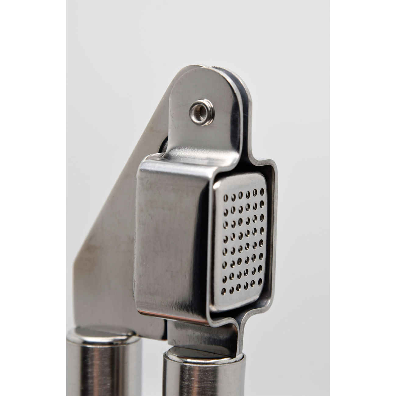 Manual Garlic Press Professional: Simple & Efficient