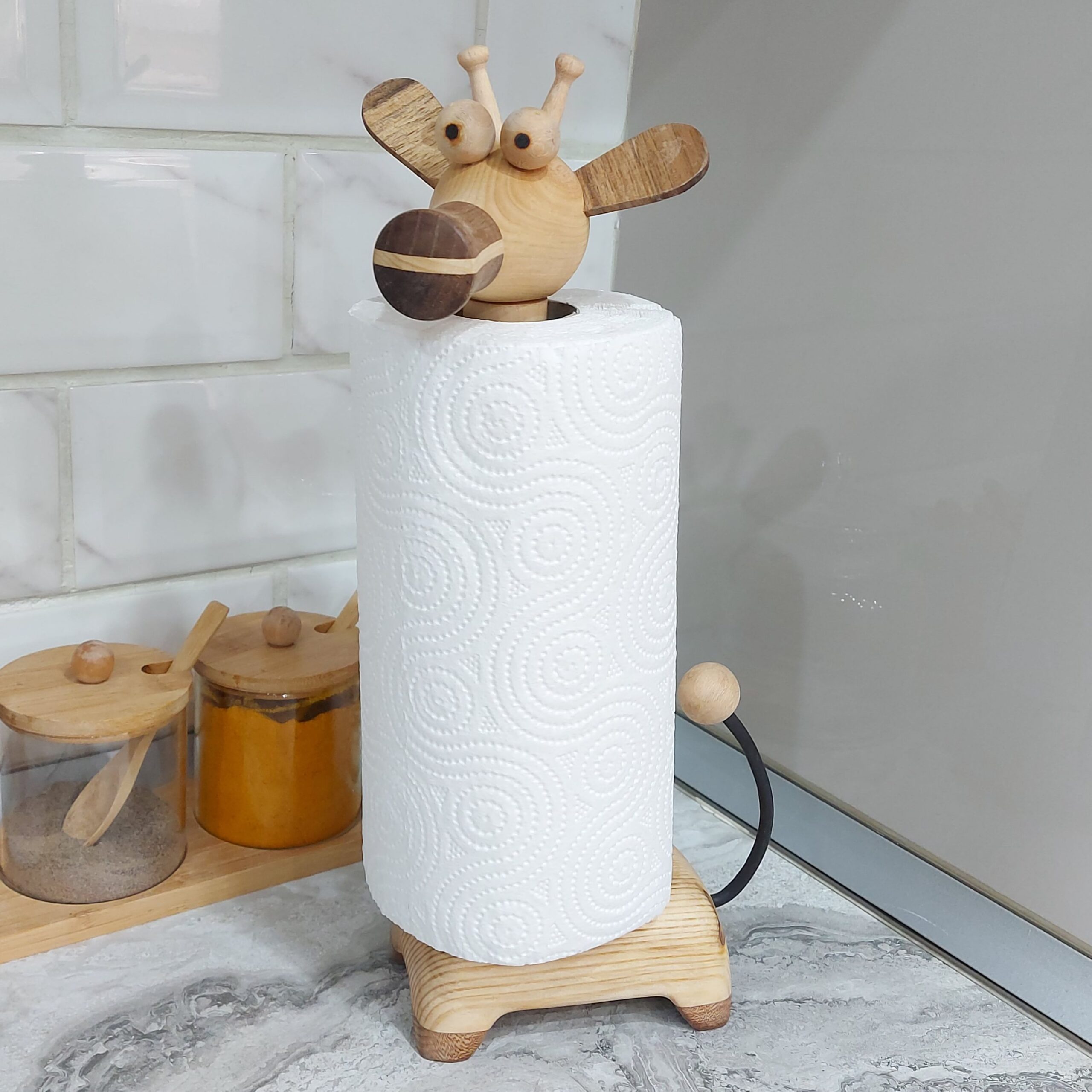 Novelty Wooden Paper Towel Holder – Giraffe Design Suitable for Kitchen Countertop