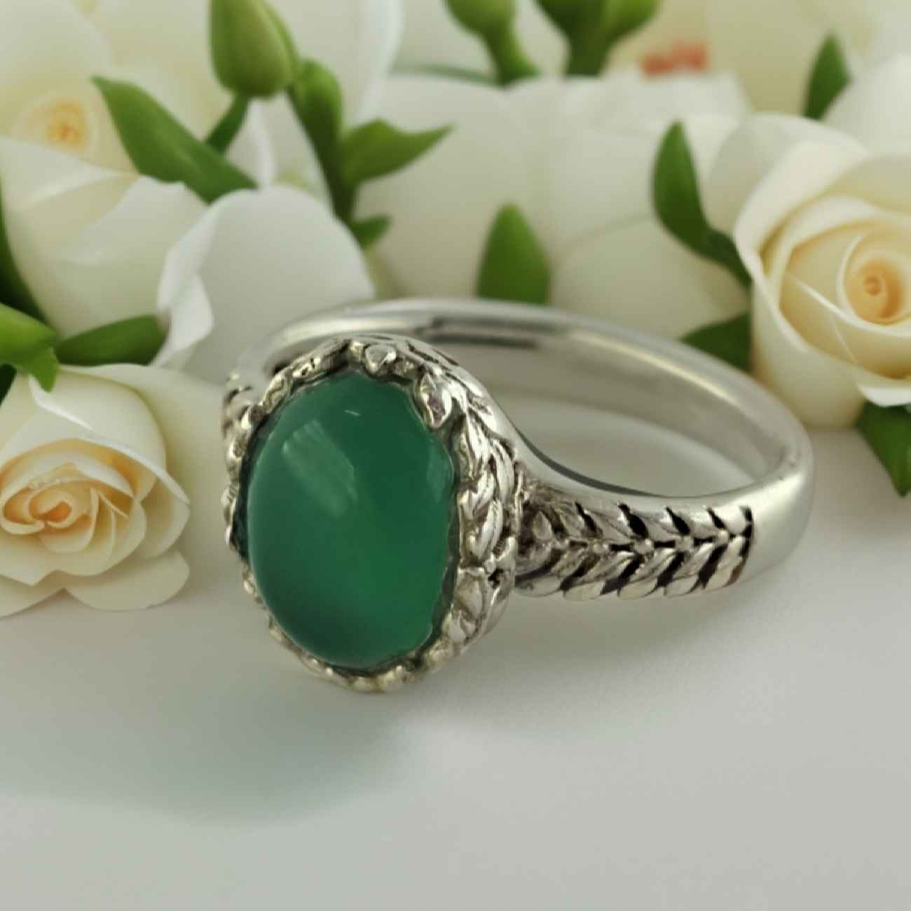 Persian Women’s Silver Agate Ring – with Wheat Cluster Design & Green Gemstone