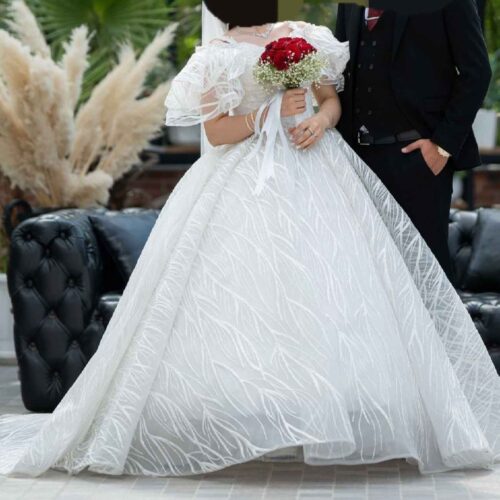 Wedding Dress Fully Adorned with Crystal – Flowy, Comfortable & Gorgeous