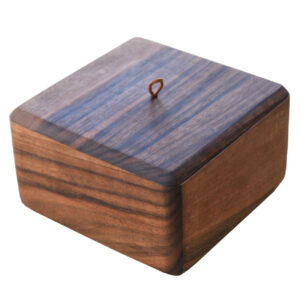 Wooden Candy Bowl – Blending Functionality and Rustic Elegance