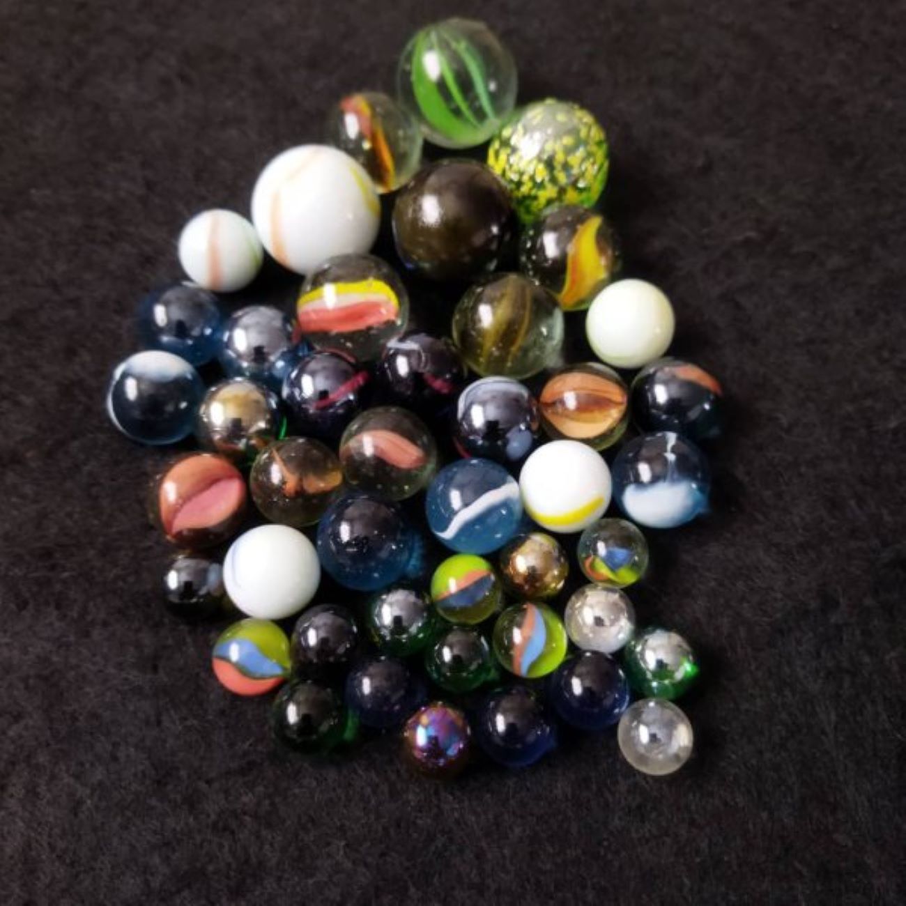 Classic Glass Marbles – Nostalgic Iranian Toy 40 Pcs in a Pack Different Color and Different Sizes
