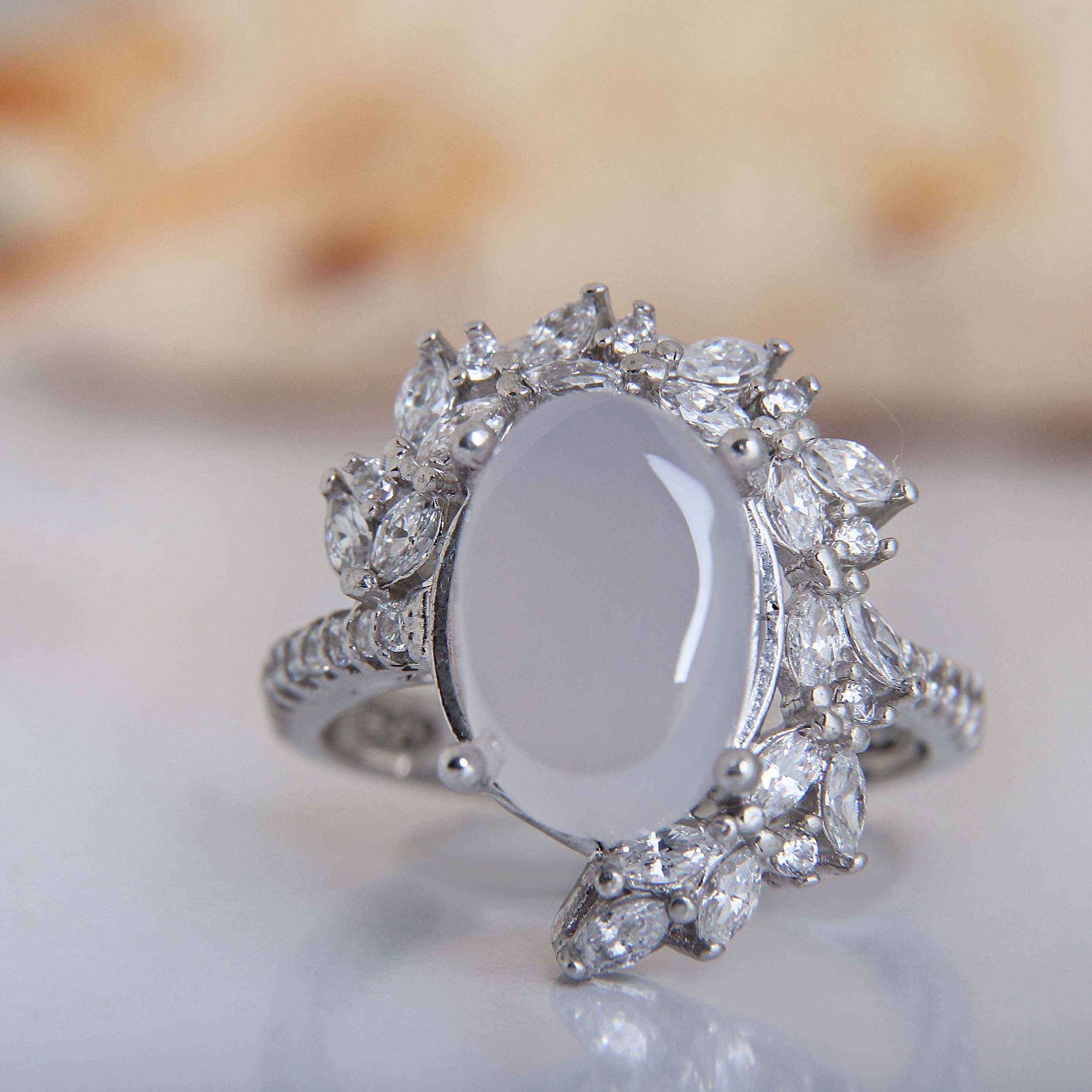 Persian Women’s Silver Ring with Yemeni Agate, Diamond Setting, Rhodium Plating