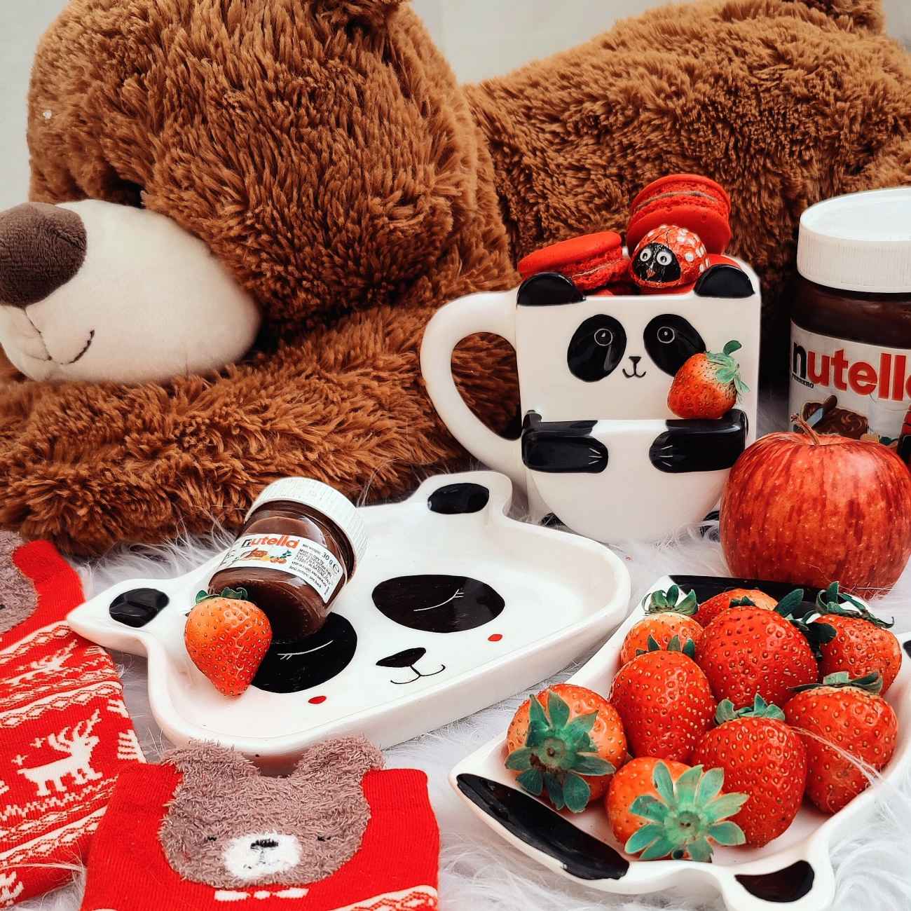 Artistic Ceramic Cup – Perfect for Gifting & Drink with Panda & Biscuit Holder Design