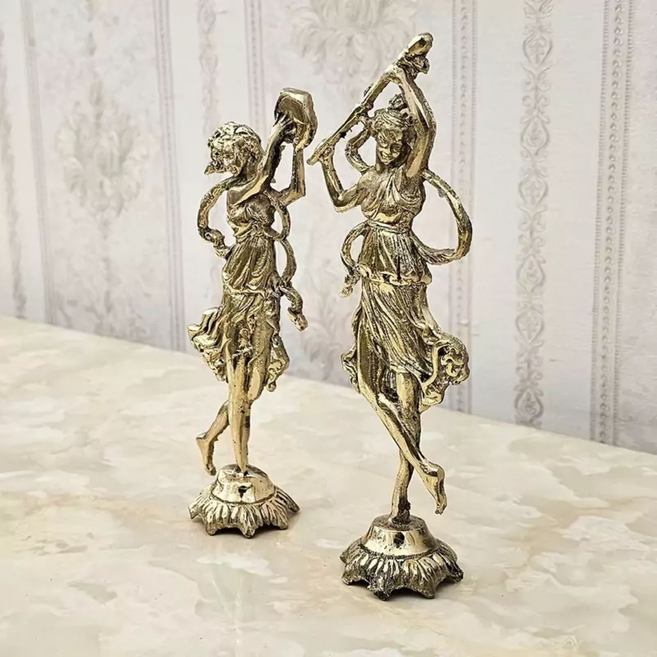 Bronze Statue of Two Dancing Musicians – Elegant Sculptural Art for Home or Office Decor