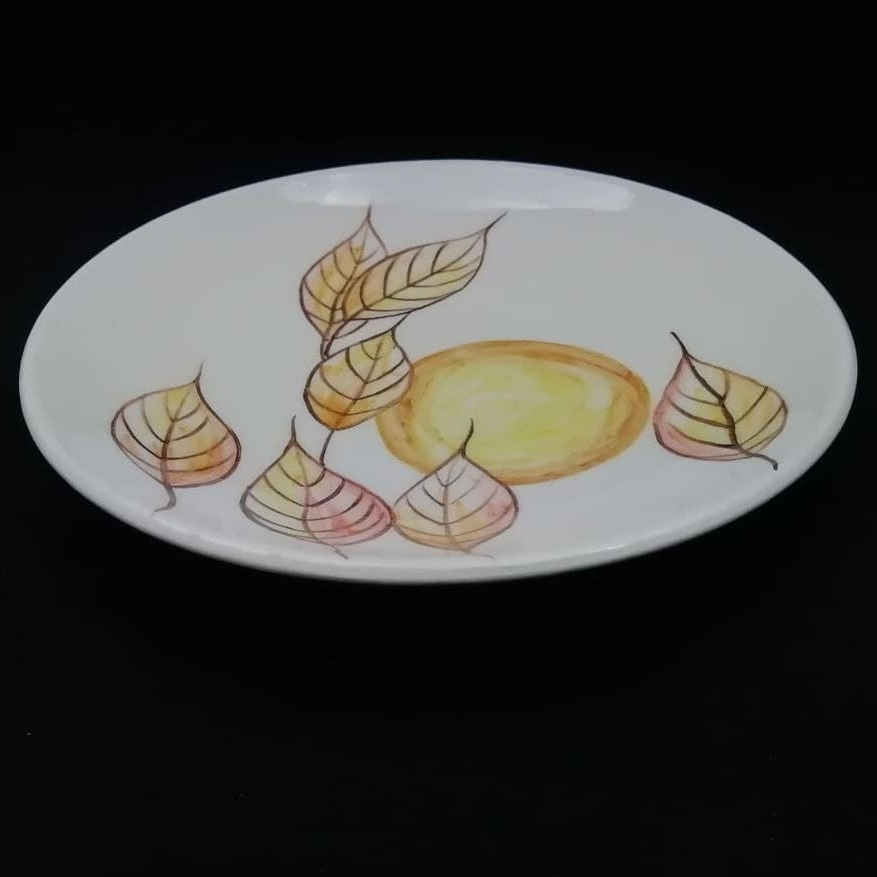 Ceramic Dinnerware Plate – Autumn Pattern, Functional & Stylish