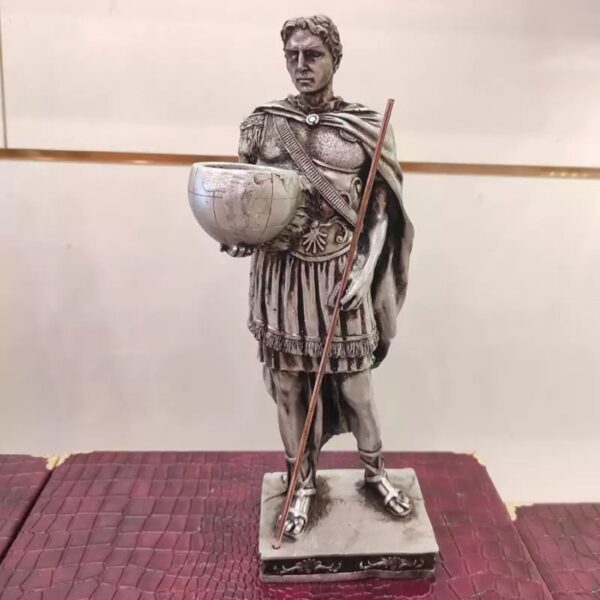 Decorative Romanian Soldier Figurine – Exquisite Detailing, Ideal for Home Décor and Collectors