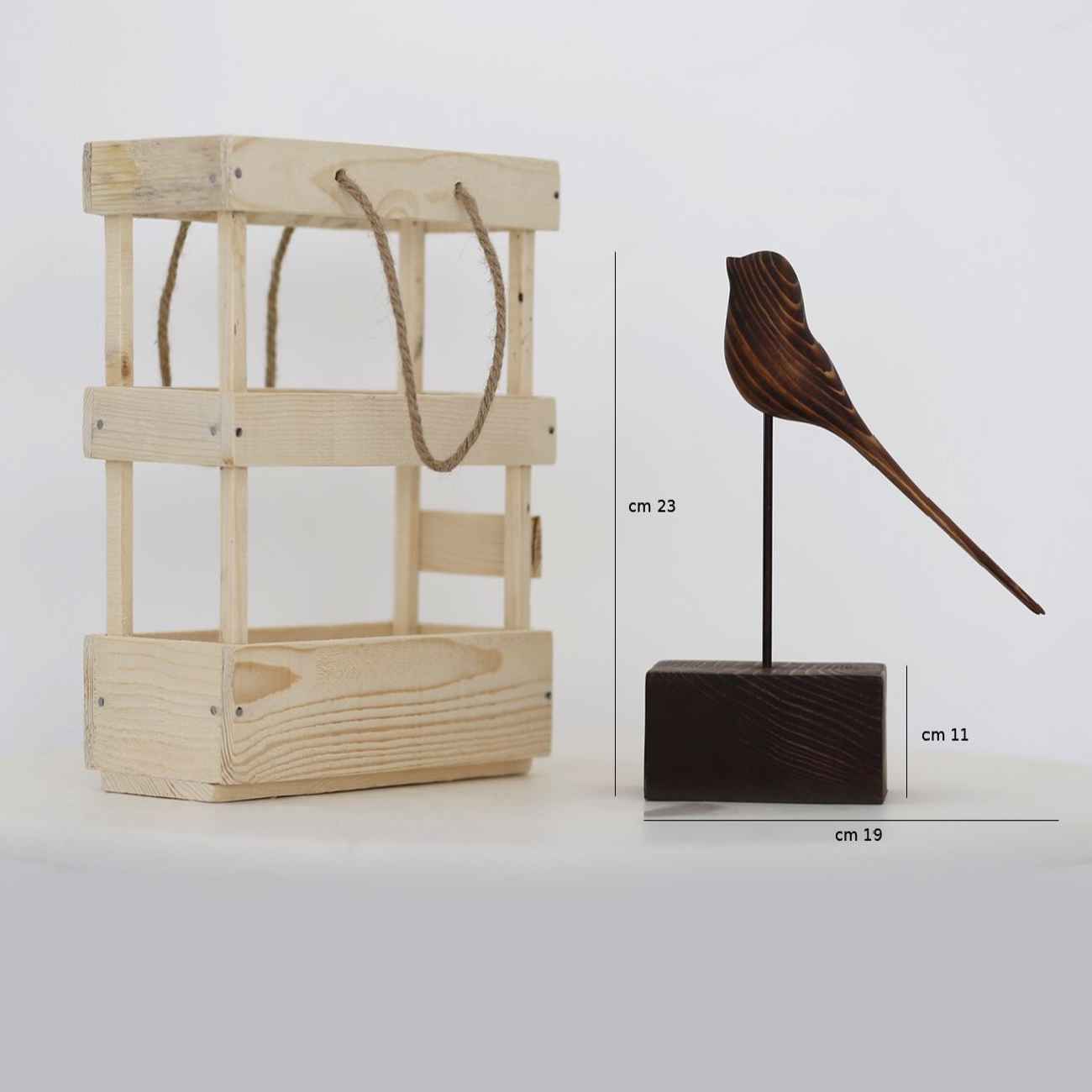 Decorative Wooden Bird Figurine – the Perfect Touch for Rustic and Modern Space
