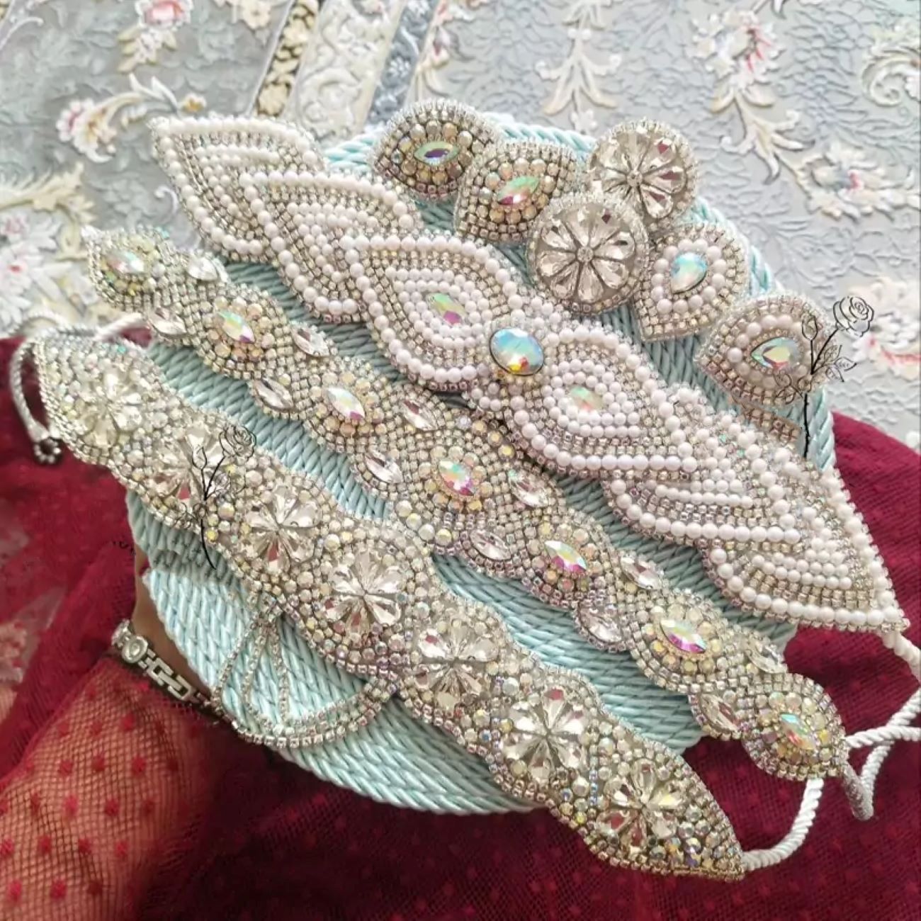 Elegant White Kurdish Jewelry Belt –Timeless Blend of Tradition and Grace