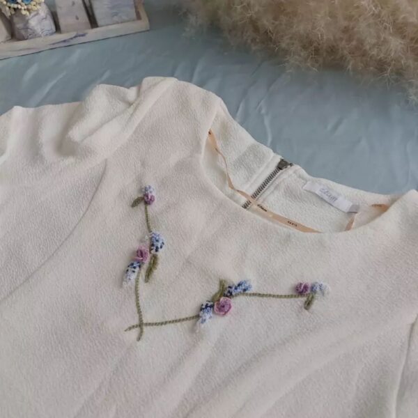 Handcrafted White Women’s Shirt with Exquisite Embroidery