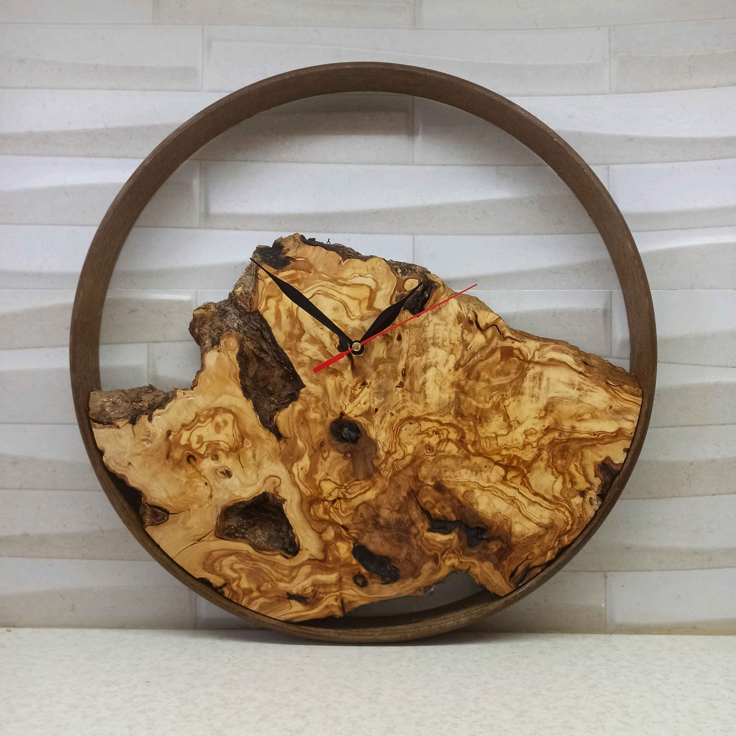 Rustic Wooden Wall Clock – Eco-Friendly Home Decor
