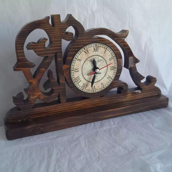 Wooden Desk Clock – A Perfect Blend of Art and Function