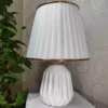 Elegant White and Gold Geometric Ceramic Table Lamp – Modern Design with Sophisticated Charm
