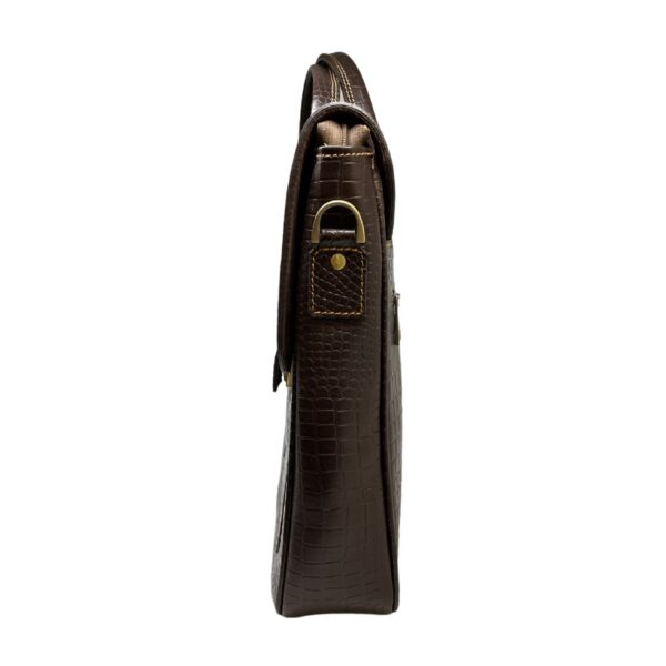 Classic Real Leather Messenger Bag – Durable & Elegant for Daily Use