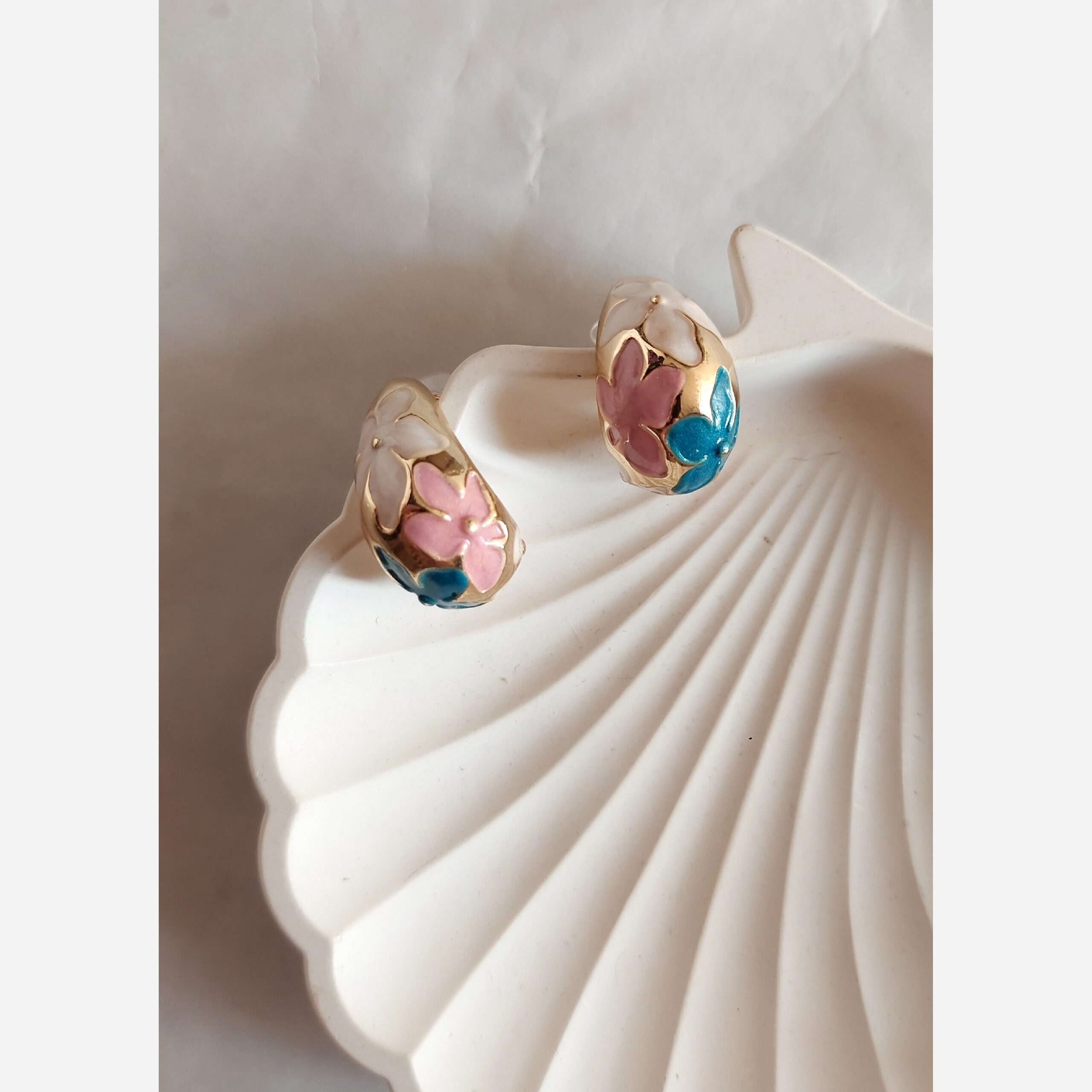 Steel Minakari Elegant Floral Huggie Earrings – Chic & Stylish