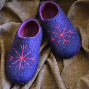 Handmade Purple Wool Felt Slippers with Snowflake Pattern