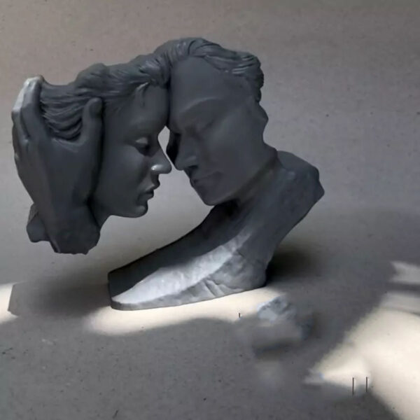 Handmade Sculpture Candle of Romeo and Juliet A Symbol of Love (3 Pcs)