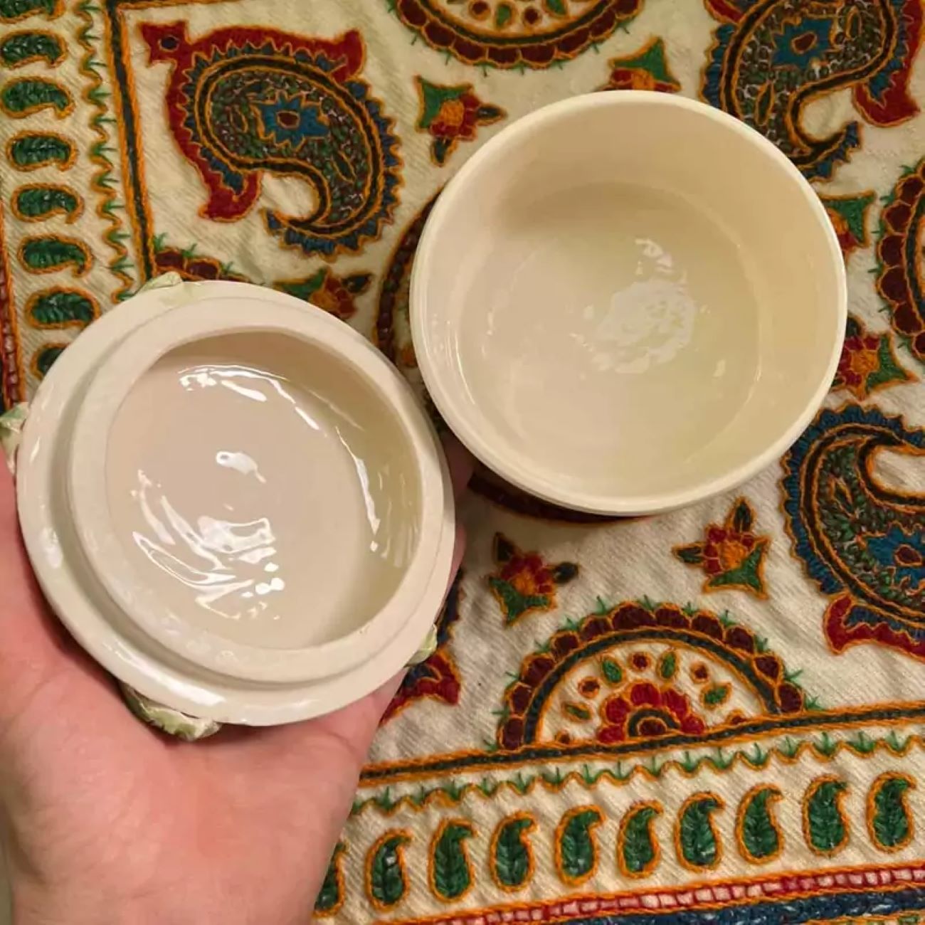 High-Quality Ceramic Sugar Bowl for Your Dining Table with embossed flower Design