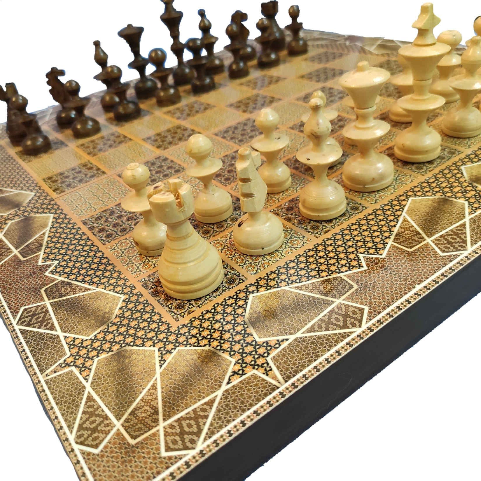 Khatamkari Chess Board – Elevate Your Playing Experience with Quality Craftsmanship