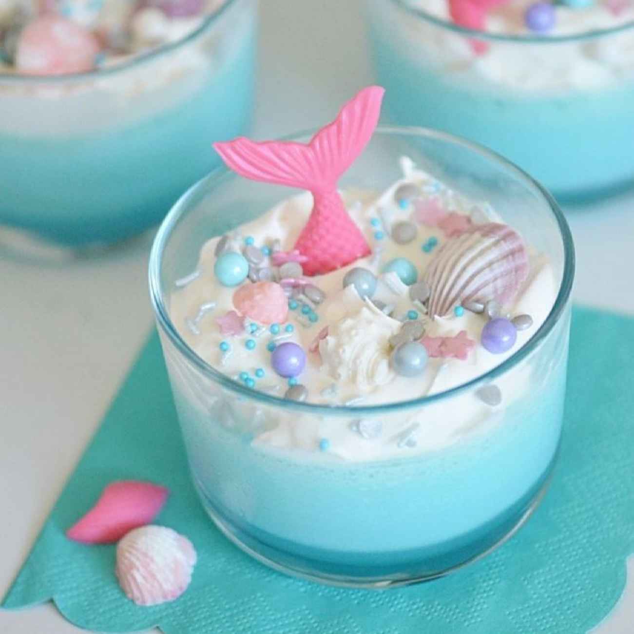 Ocean Breeze Glass Jar Candle – Handcrafted Design